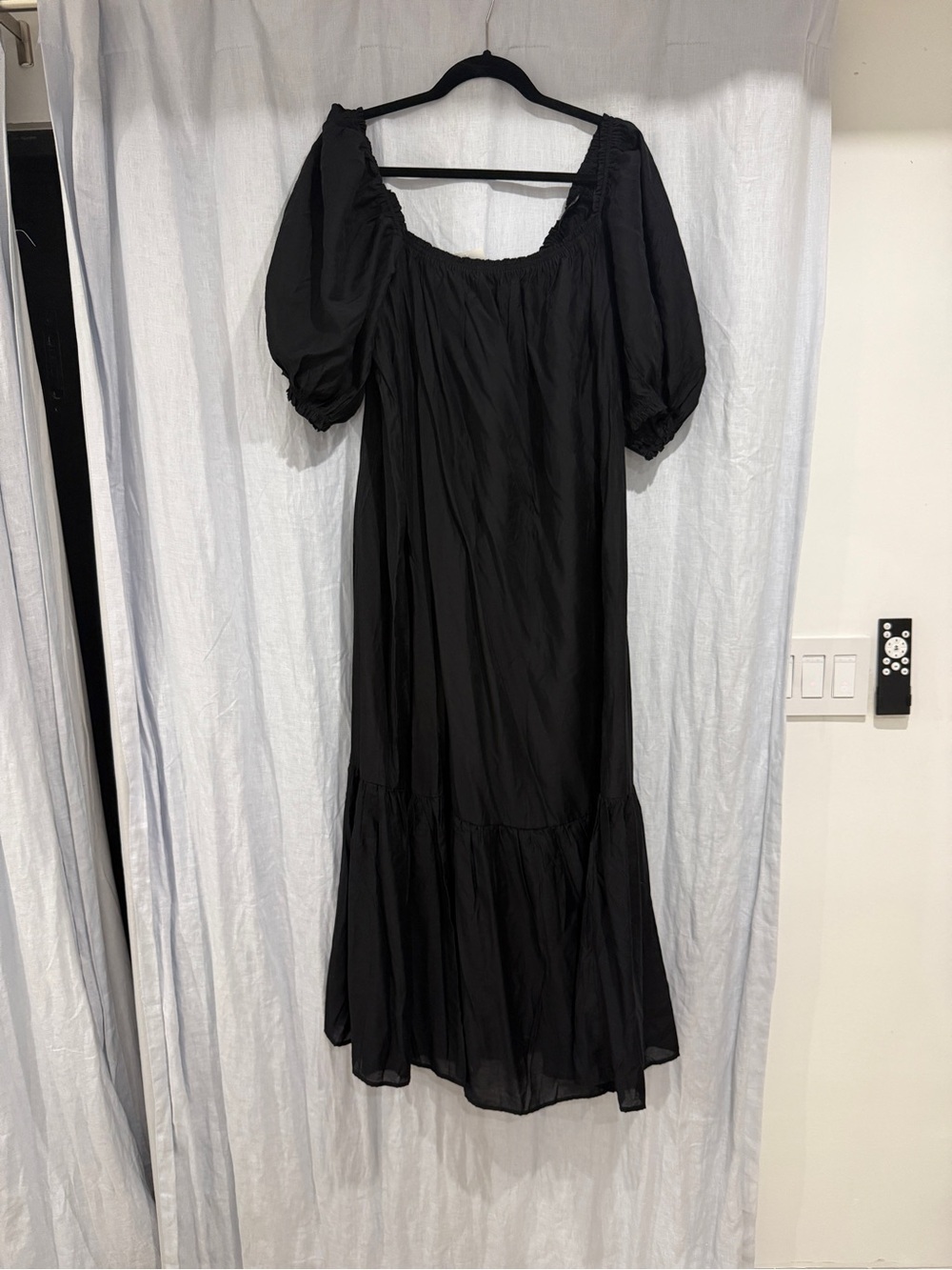 H&M square neck Black Puff Sleeve Midi Dress - Classic. NWT. Medium